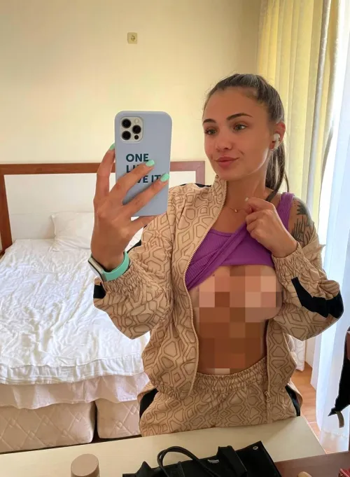 I bet a beta like you can’t resist pumping to hot girl pixels