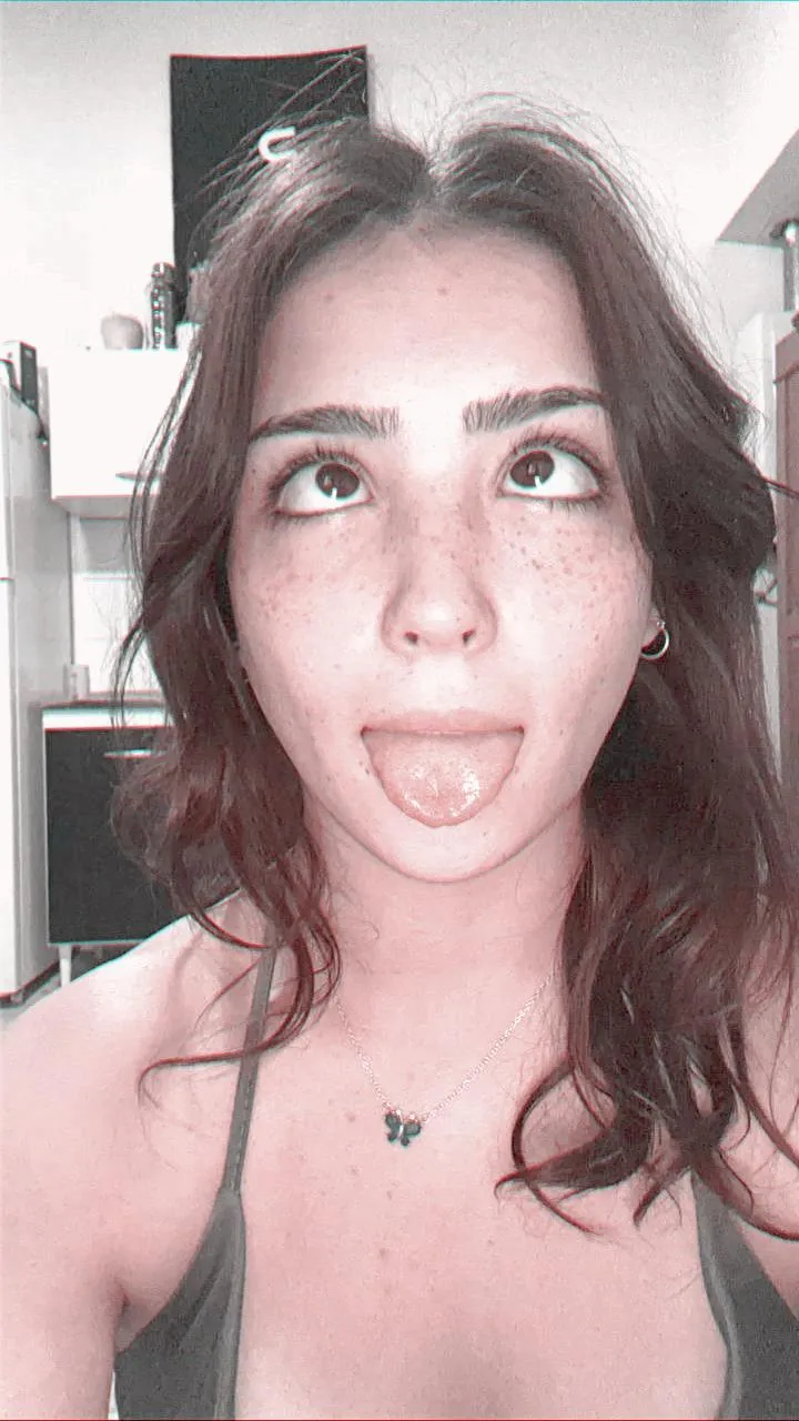 I have never tasted cummies before in my life, this is me waiting to taste sirs cummies, will you be giving them to me? pls?