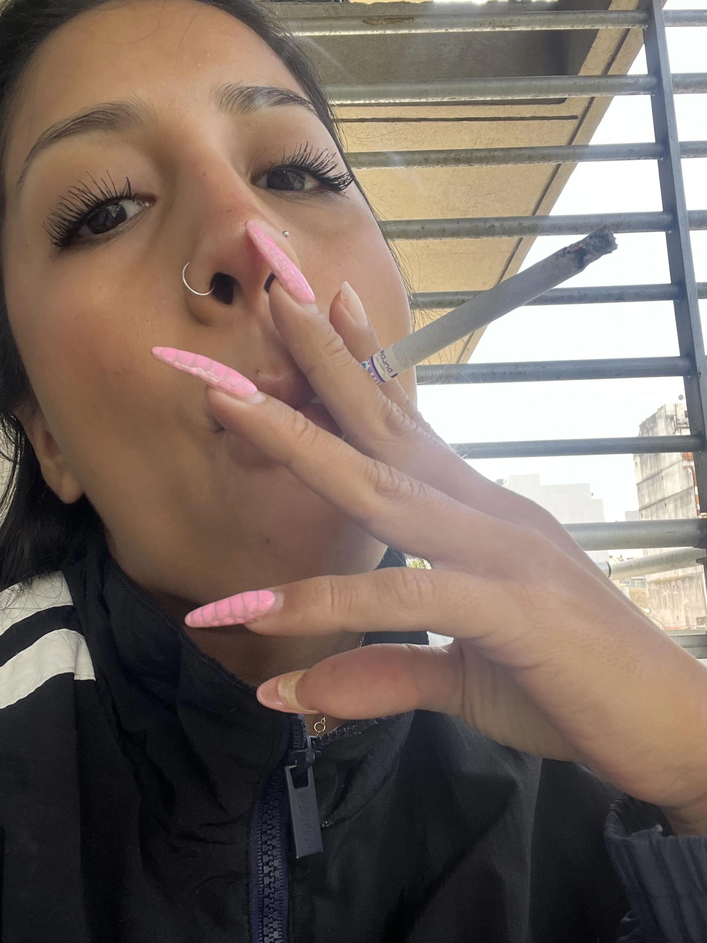 i look so cute holding my cigarette