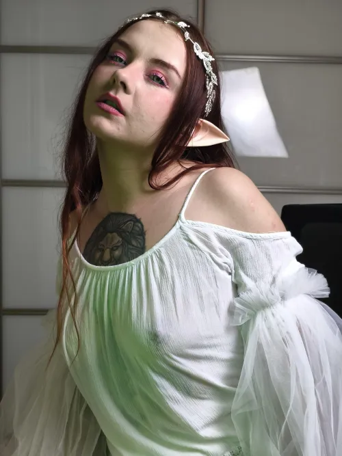 Just a helpless little DnD elf, waiting for a stronger class to take control.