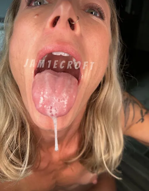 Let me gag on that cock like only a MSgt can