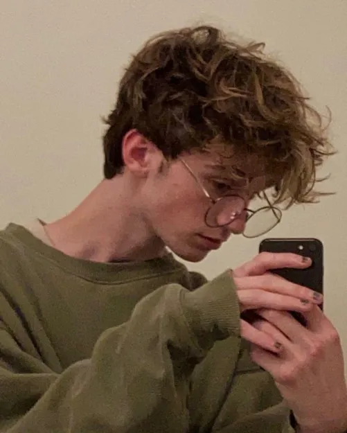 Need a daddy to put his big dick in my throat