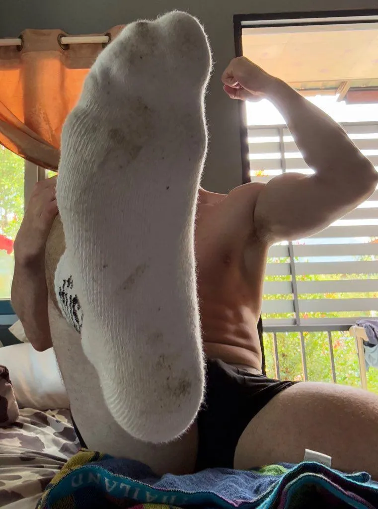[Selling][Sweden][21] Selling my used sweaty socks and other customizable options. HMU if interested