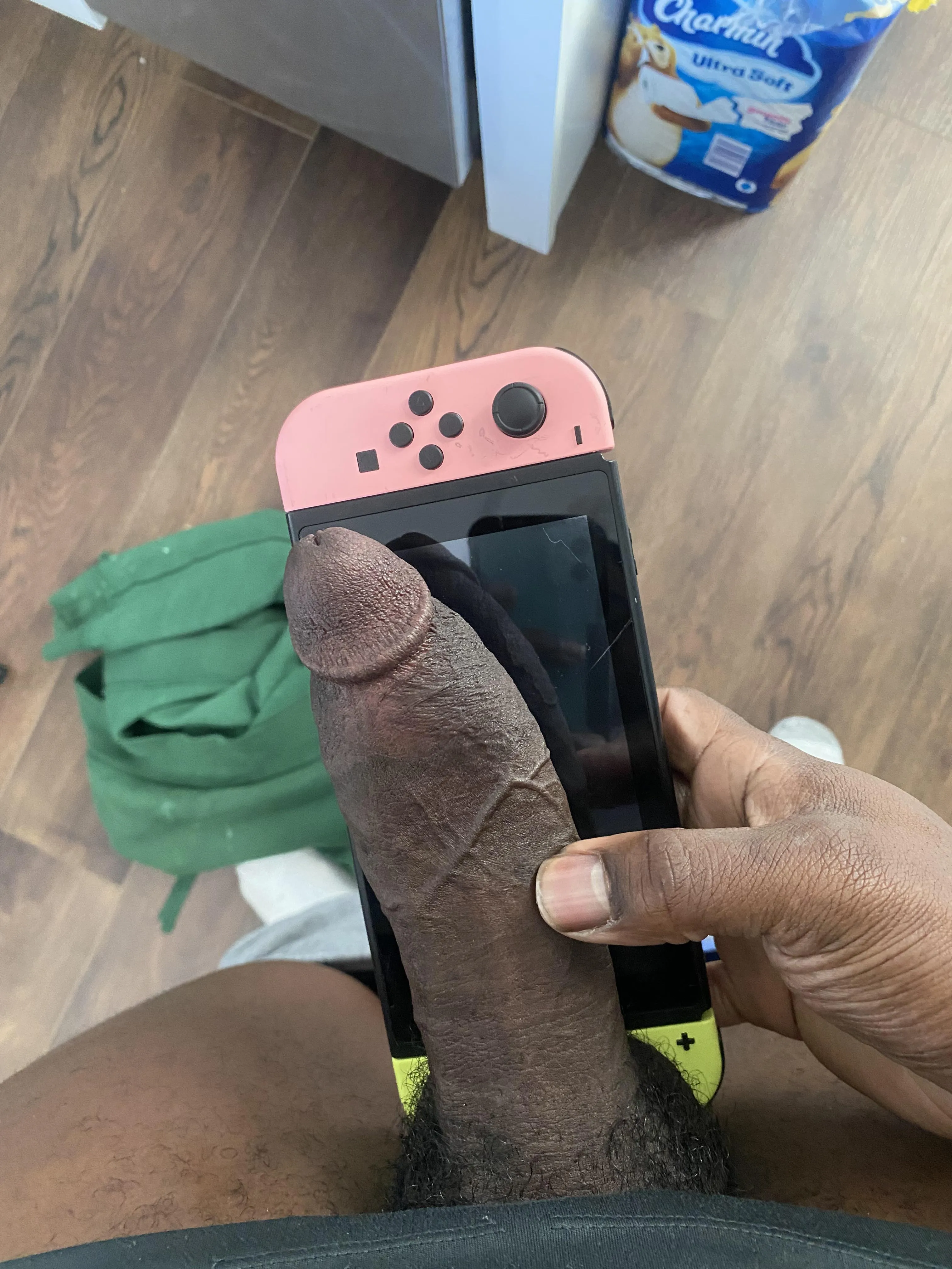 U gonna distract me while I play