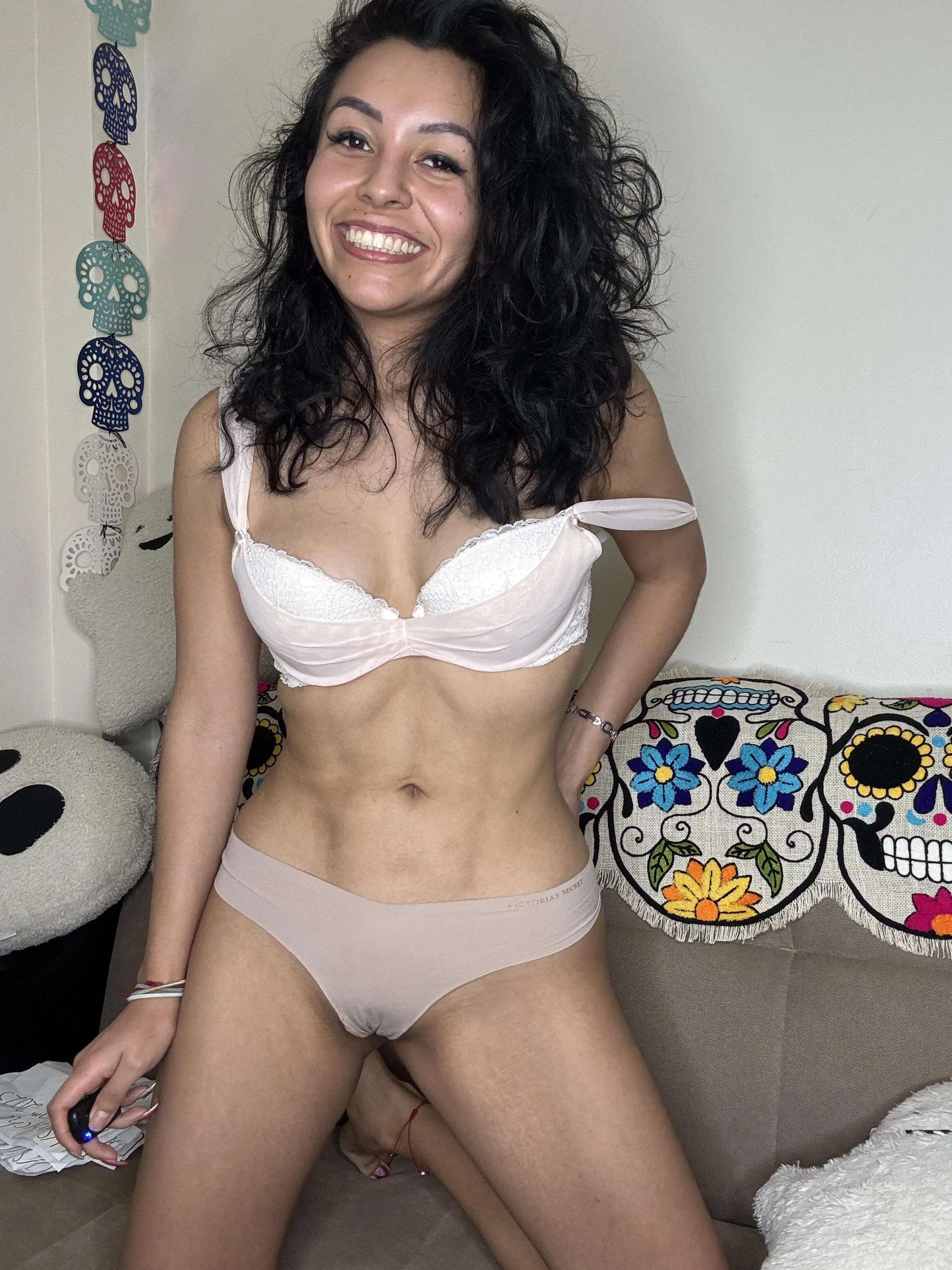 Wanna lick my camel toe babe? Yummy