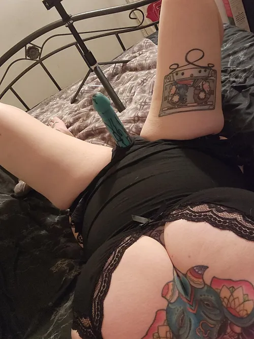 Who is fucking who first