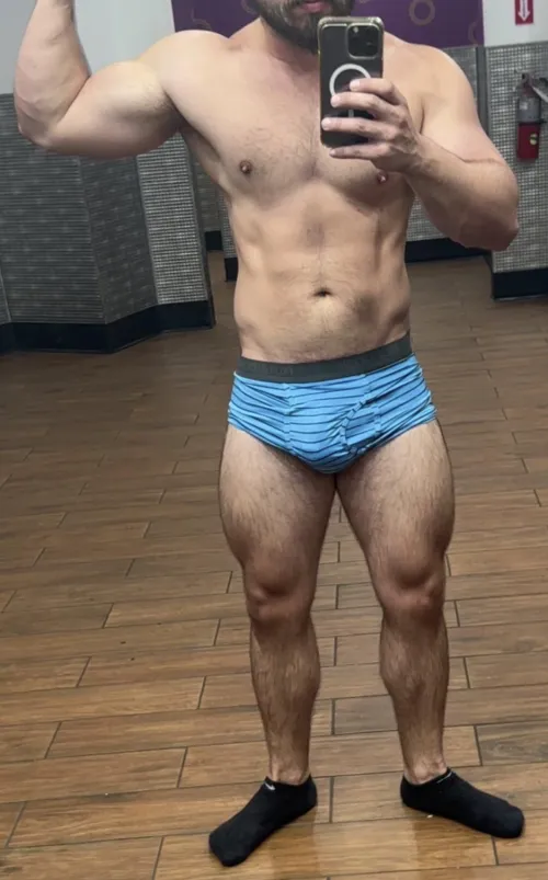 Worn three gym seshes. Who wants in ?