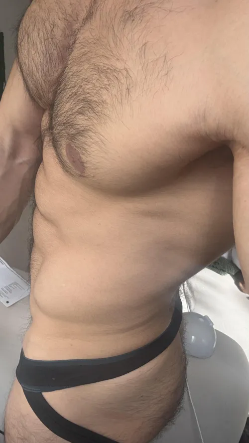 You think black jockstraps fits me? 😏