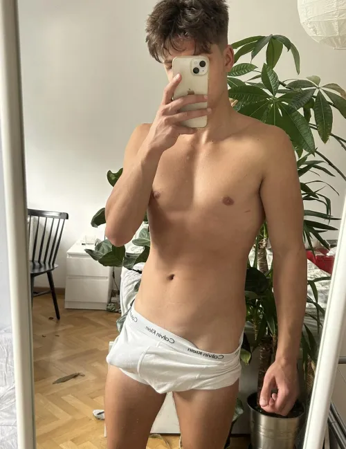 20m,Interested in a little lunch time treat?