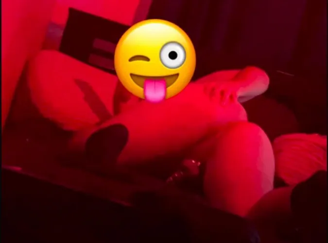 22 male bi submissive