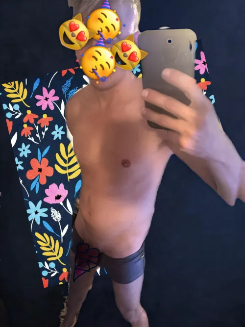 35m fit fun freak 👀 cutie to party with