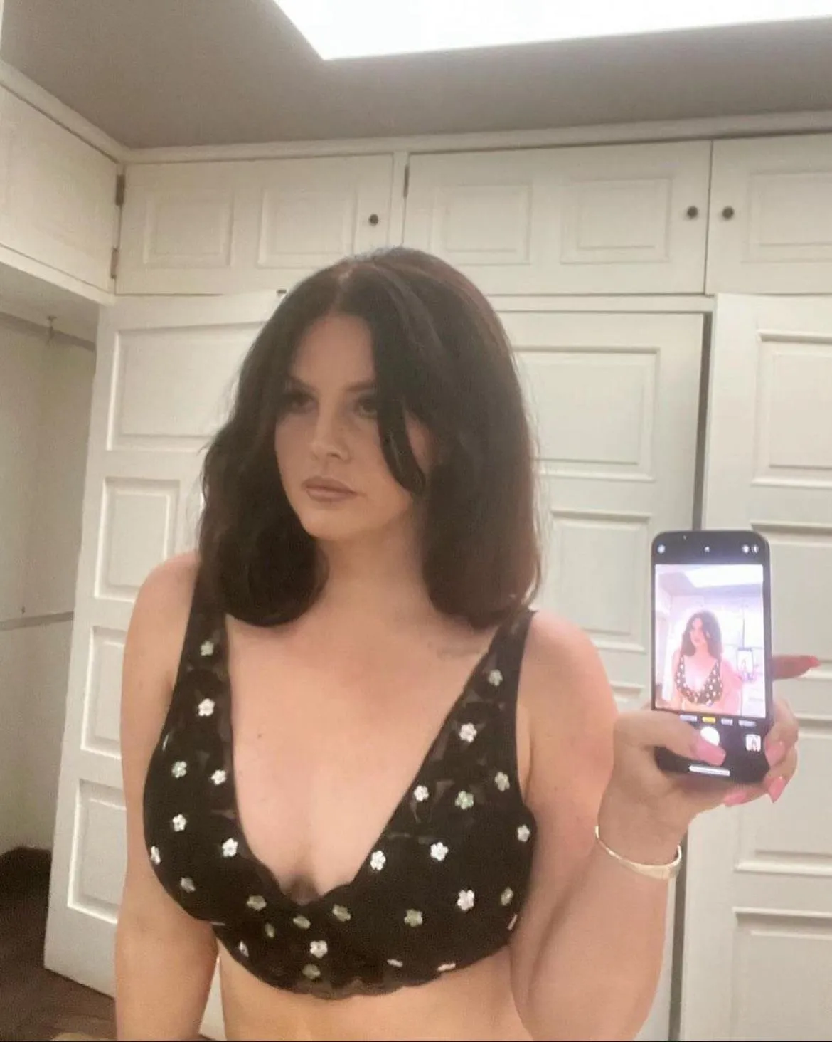 I’m so wet for Lana x