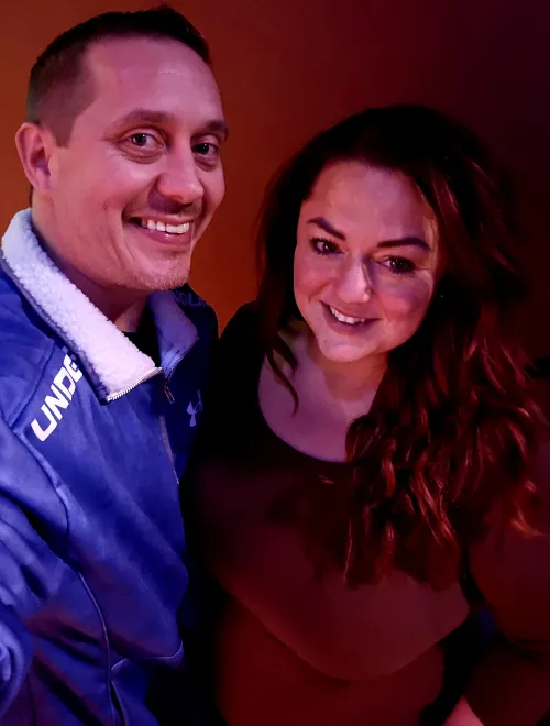 Looking for couples or ladies