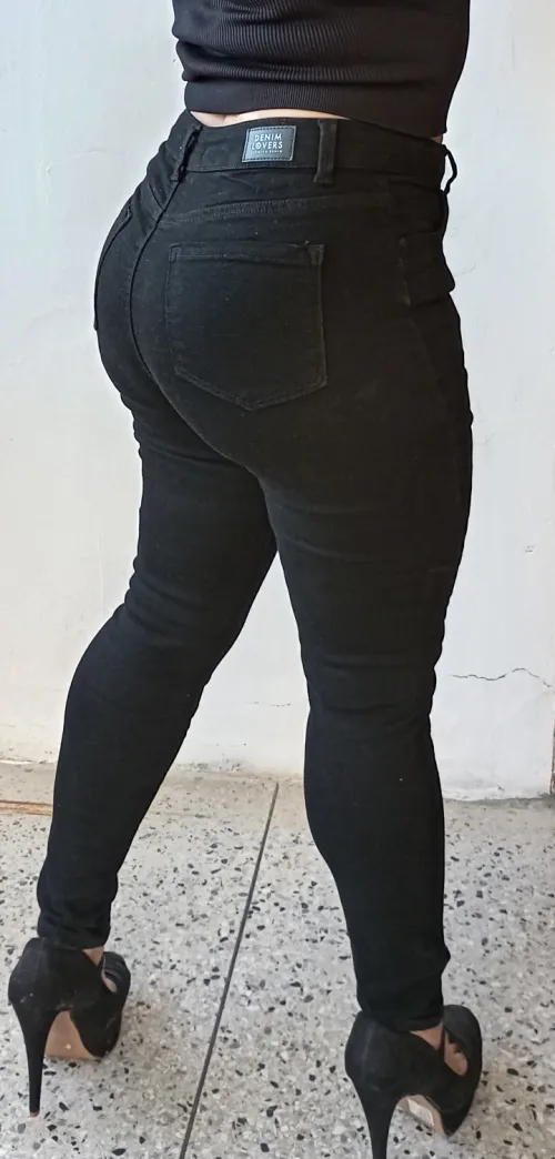 My jeans black