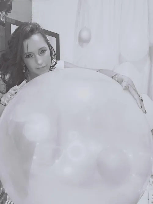 My new balloons are bigger than me lol [XimenaSM]