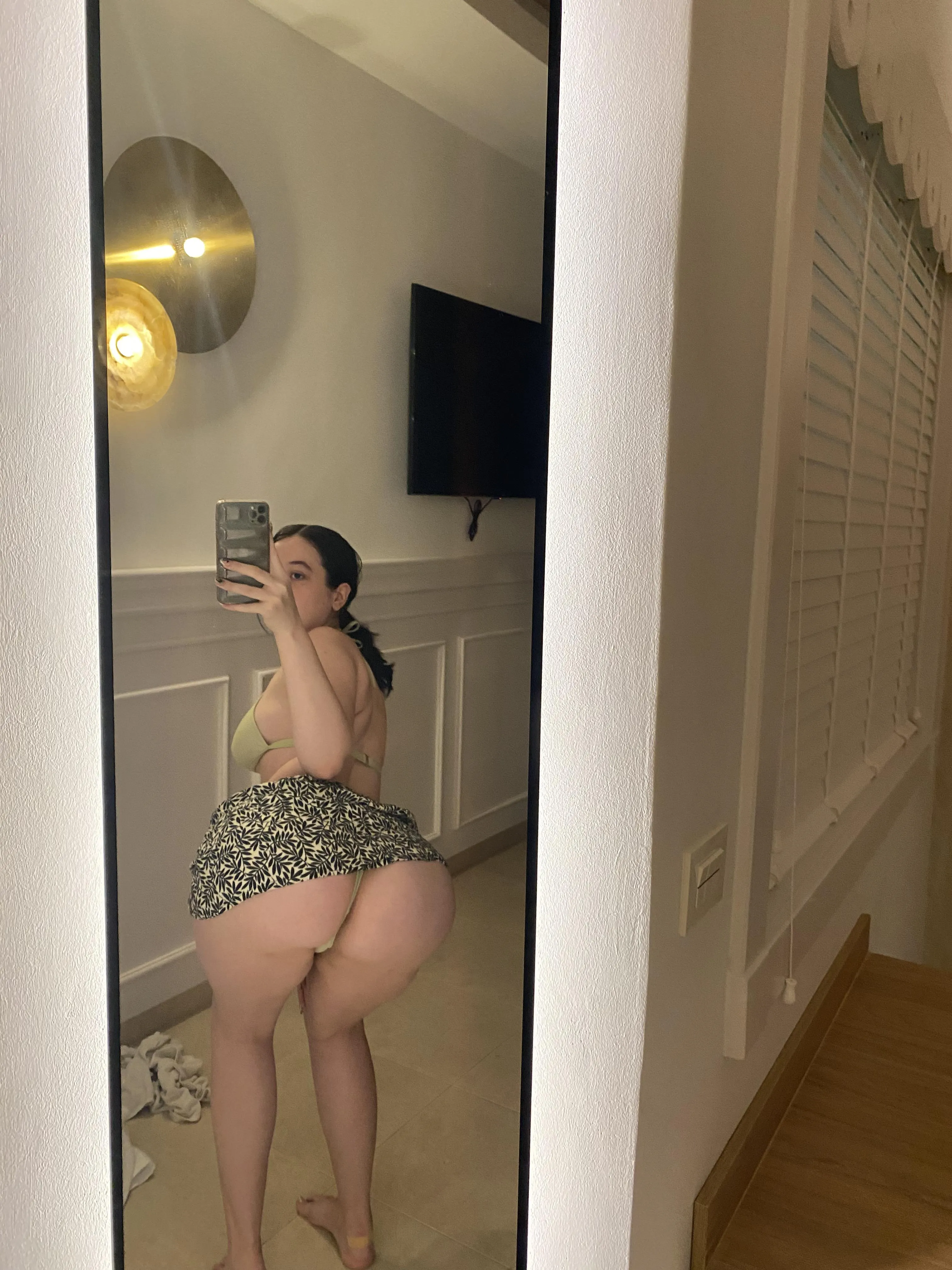 my phat pussy constantly pumped and throbbing is begging to b fucked