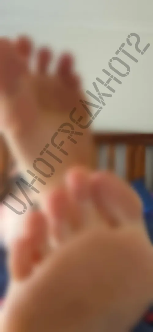 SERVE YOUR GODDESS 👑