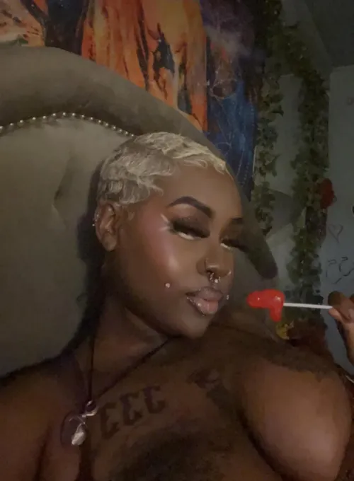 Still lurking? Tribute and make yourself known.