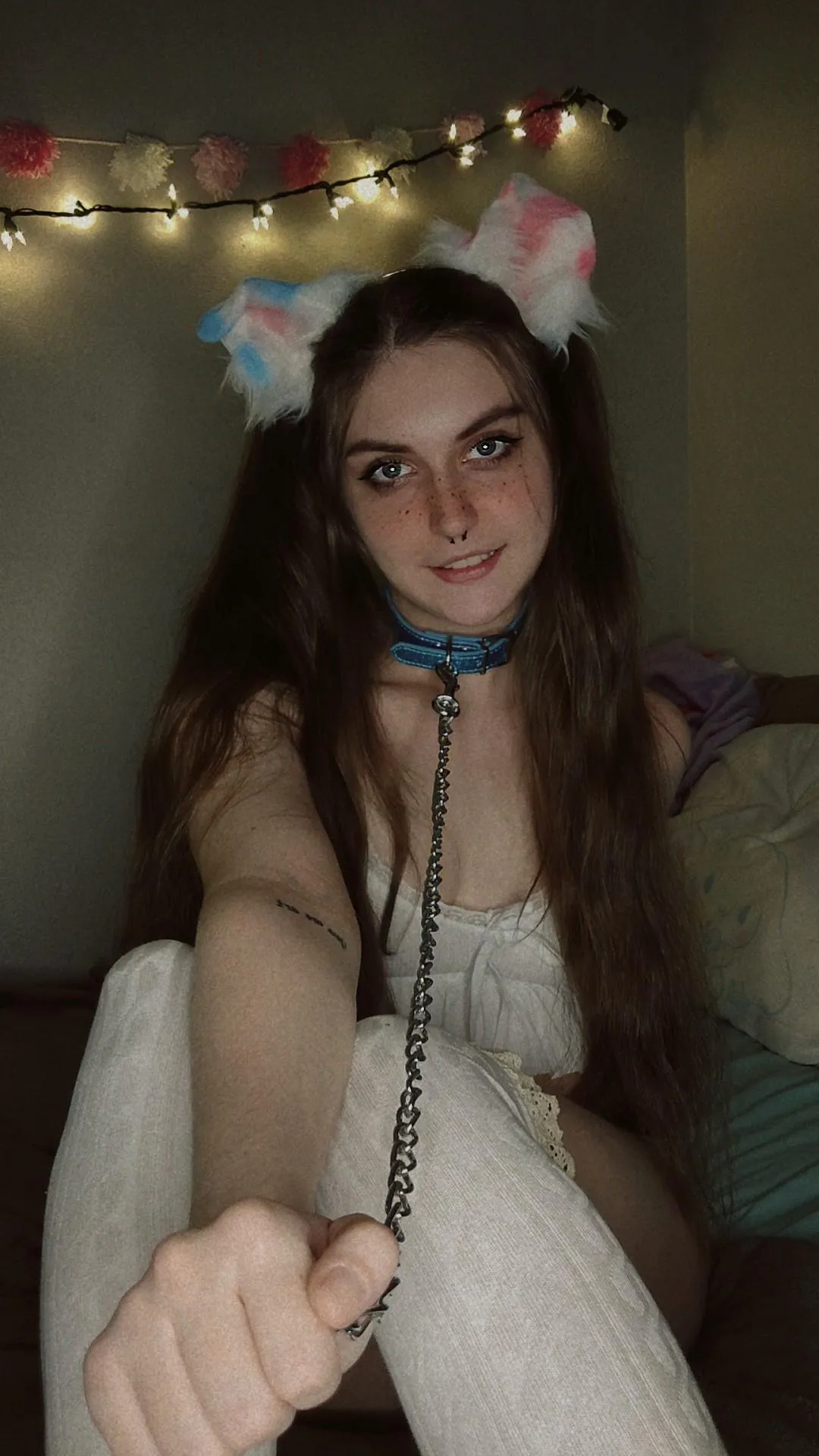 Will you take your puppygirl on a walk so we can smoke a blunt and look at nature? Maybe roll around in the dirt a little... 🥺🐾