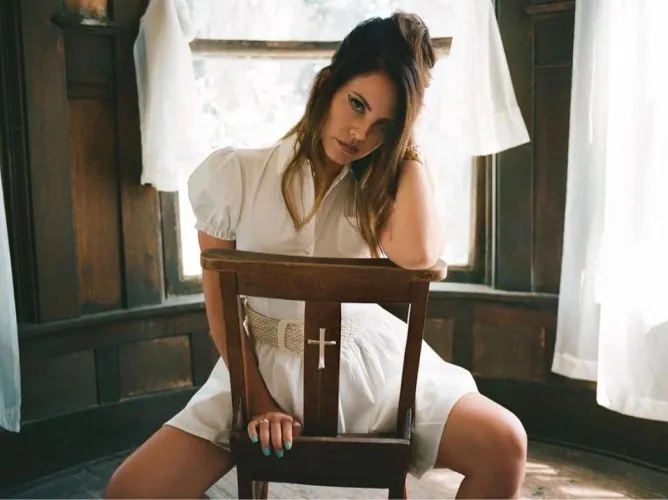 Wish that chair was my face