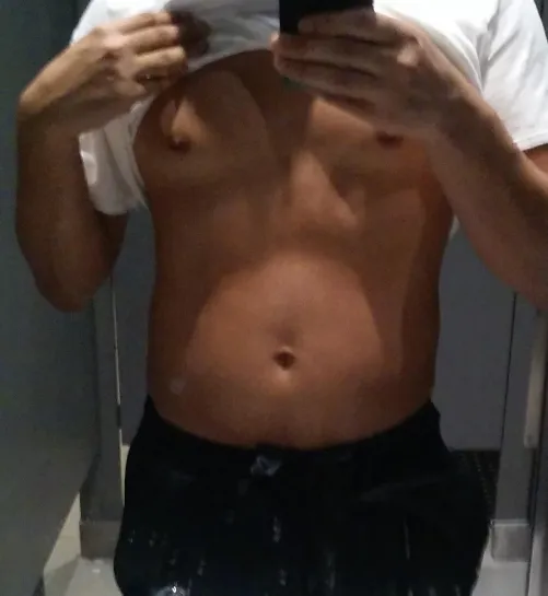 34 [M4M] #Orlando - Looking for a guy to cuddle with naked n wrestle