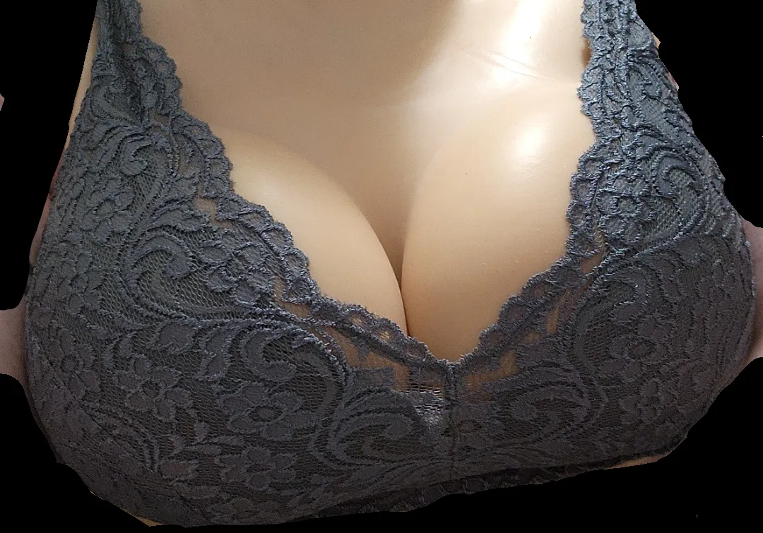 42 [S4A] ##Fitchburg - Sissy showing off new bra