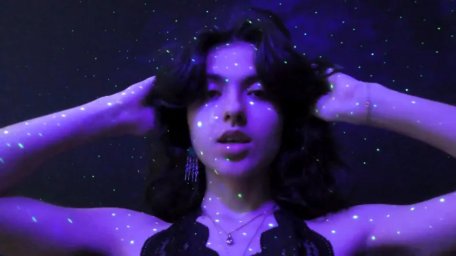 BabyBella ASMR Review ⭐️⭐️⭐️⭐️ I am particularly new to this girl, i think you'll either love her or hate her due to the fact that she is uh...like super hairy. Im talking super hairy down below, Arm pits, and hairy thighs. Shes also ver