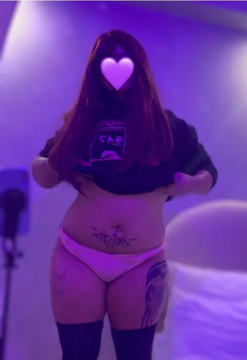 (F) curvy and chubby alt girl