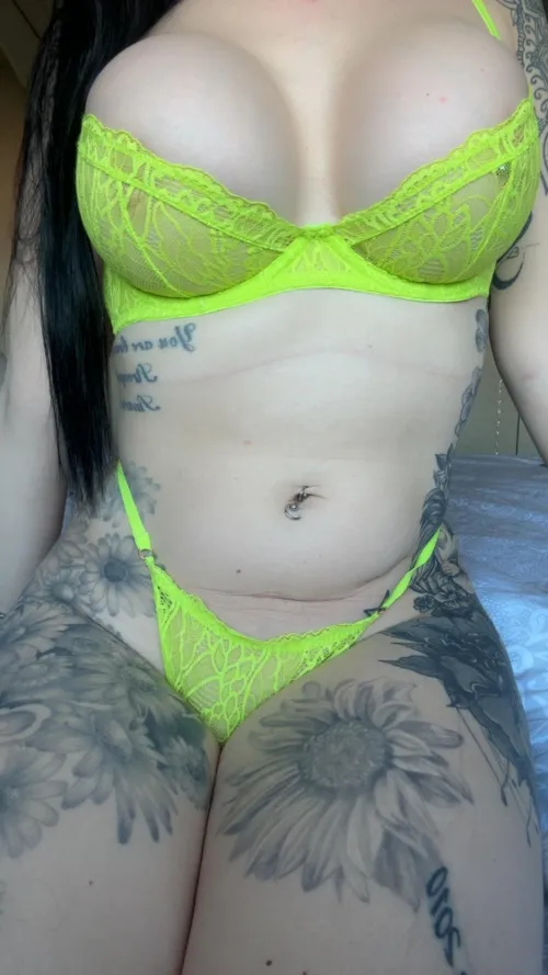 Feeling ready for summer in this bright lingerie