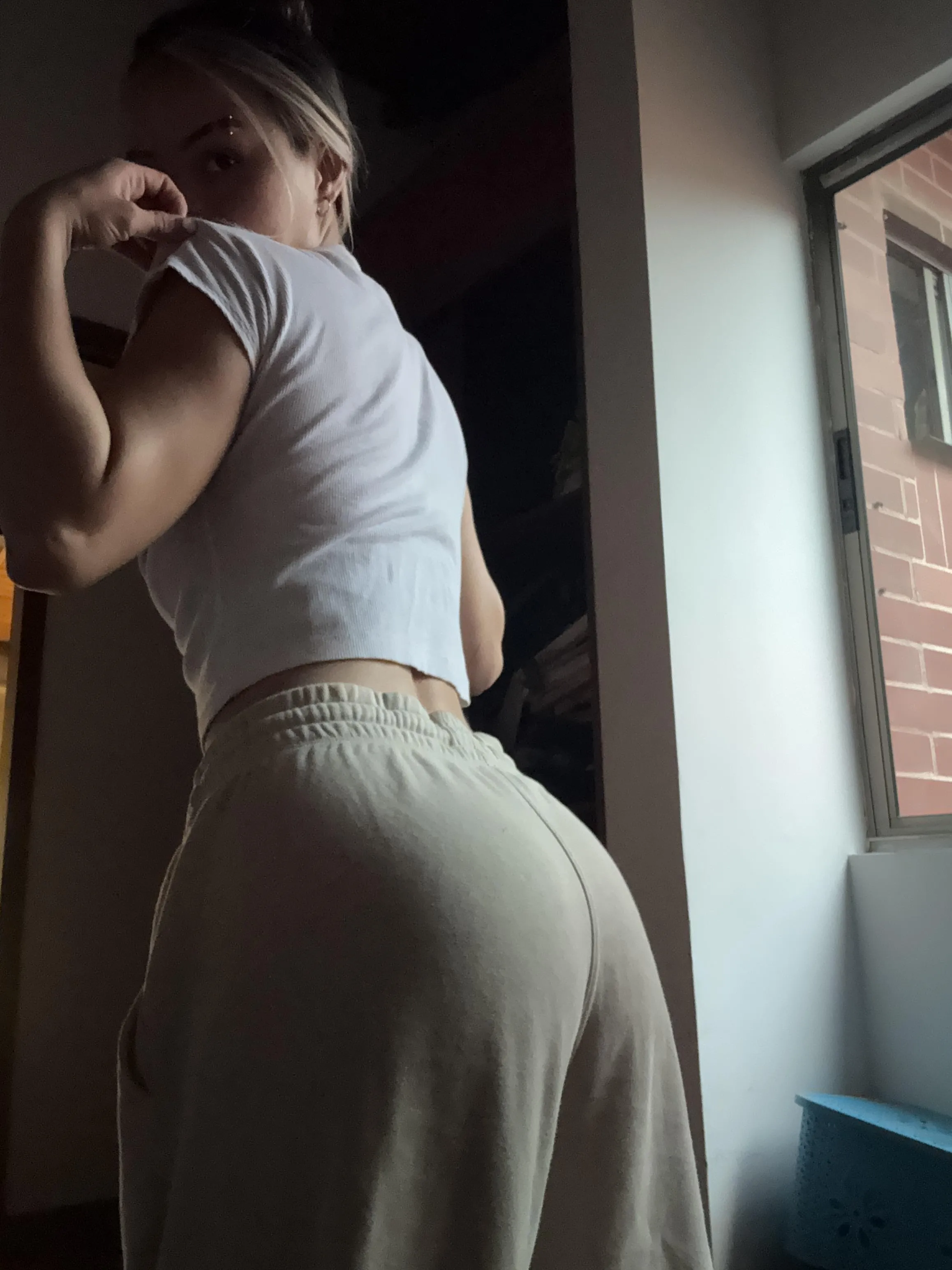 I need some spanks today babe 🔥🔥🔥🔥