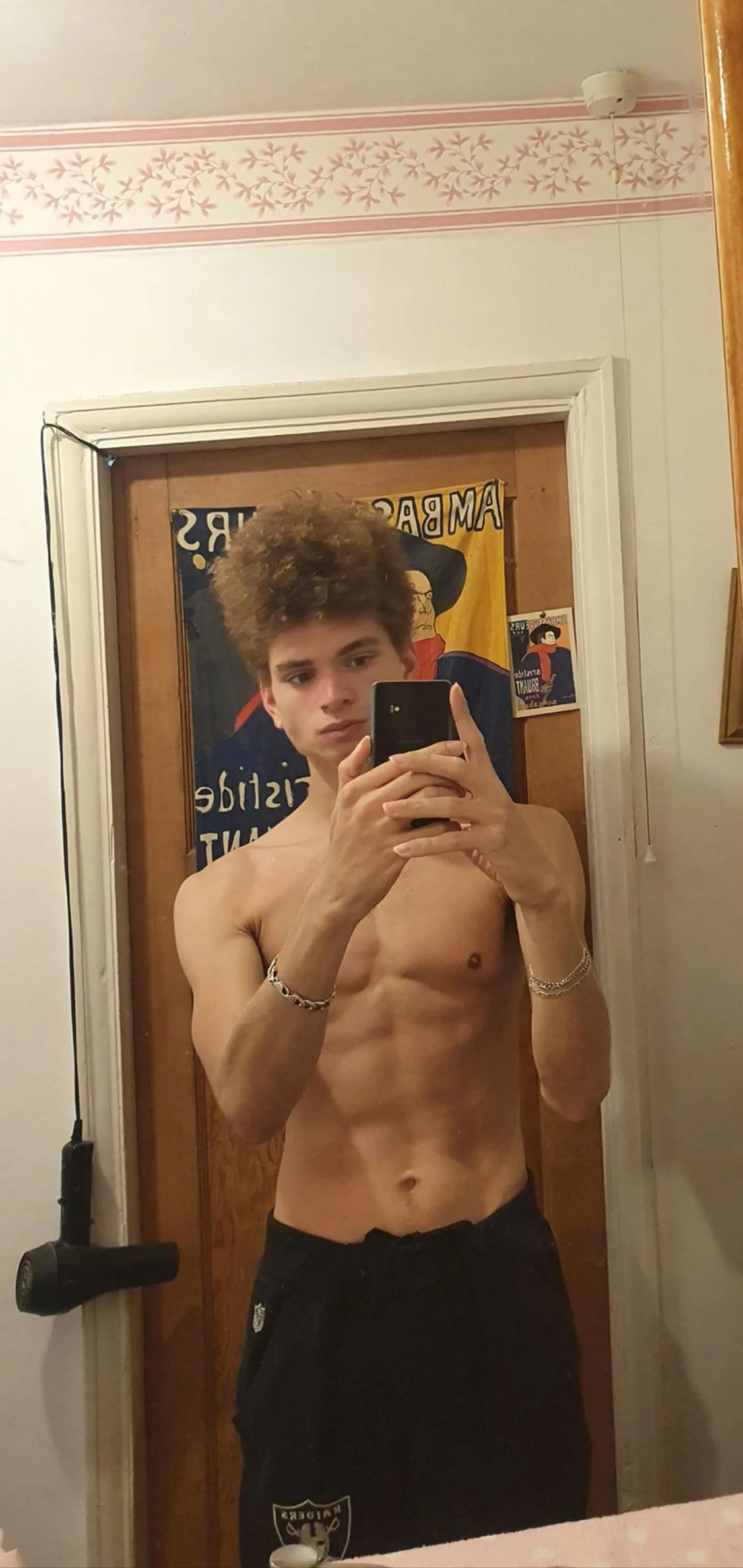 I want to post the username and tribute amount of every sub thats serves me in the comments. Do you have what it takes? Dm me