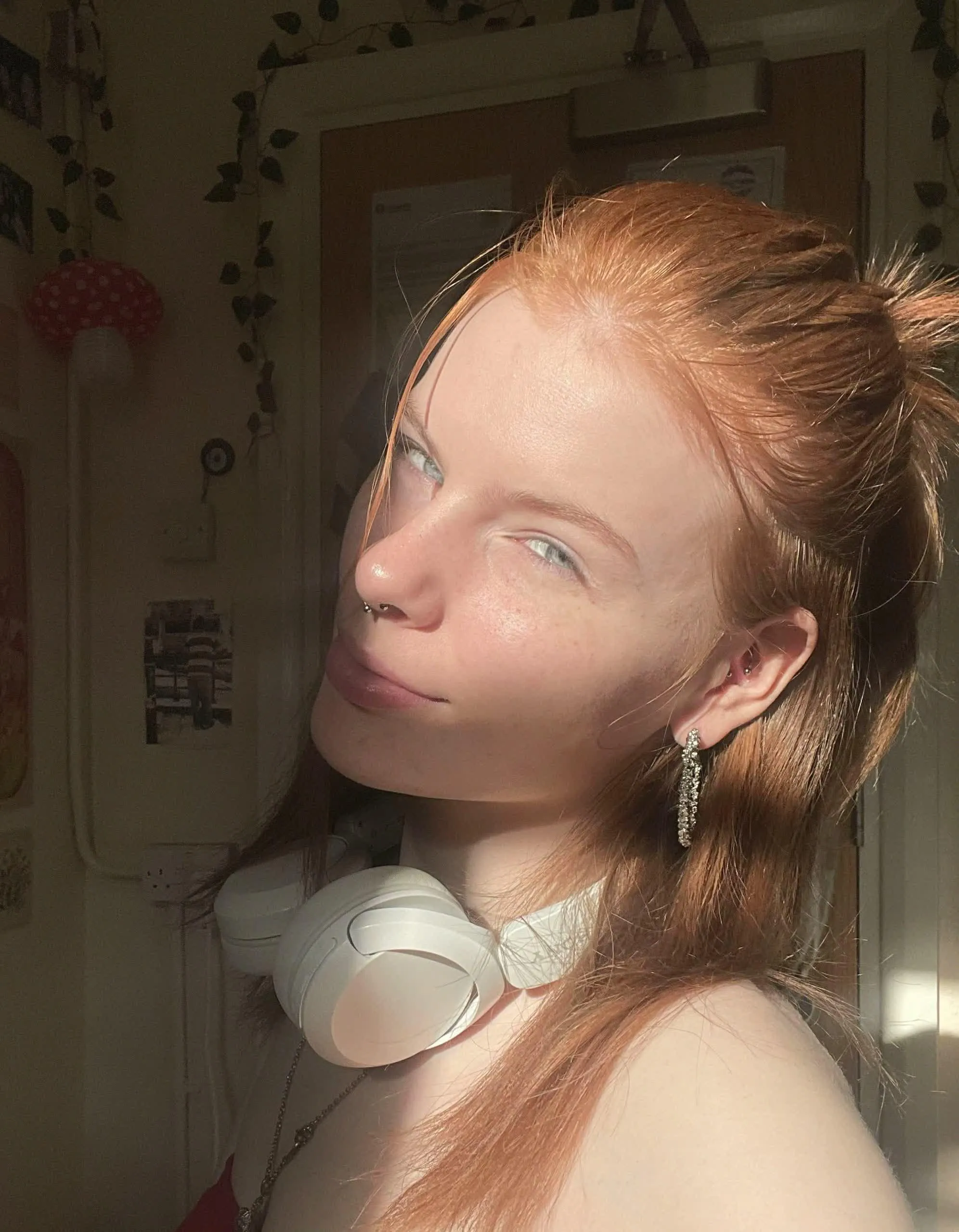 Just me and my freckles, keeping it real 🌿