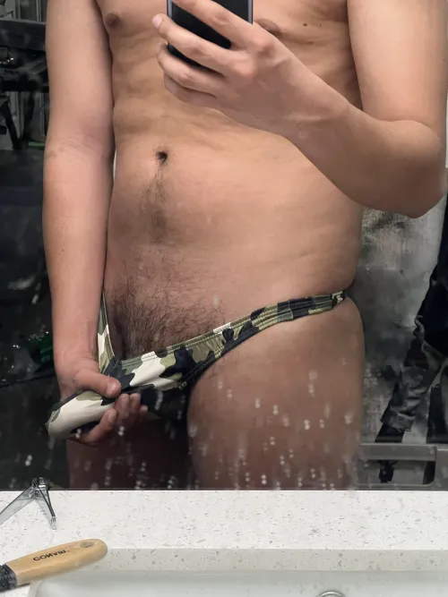 neeed a freak to drain this dick 😭😭