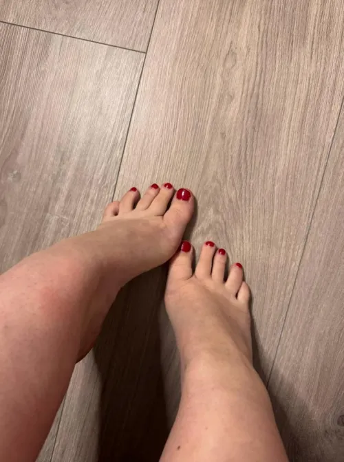 This feet deserve good massage