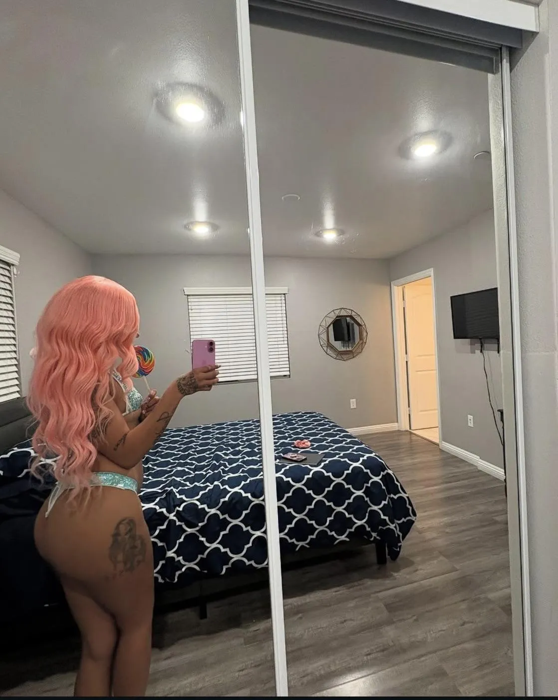 What would you do to me if we were in the same room daddy 🙈🙈🙈