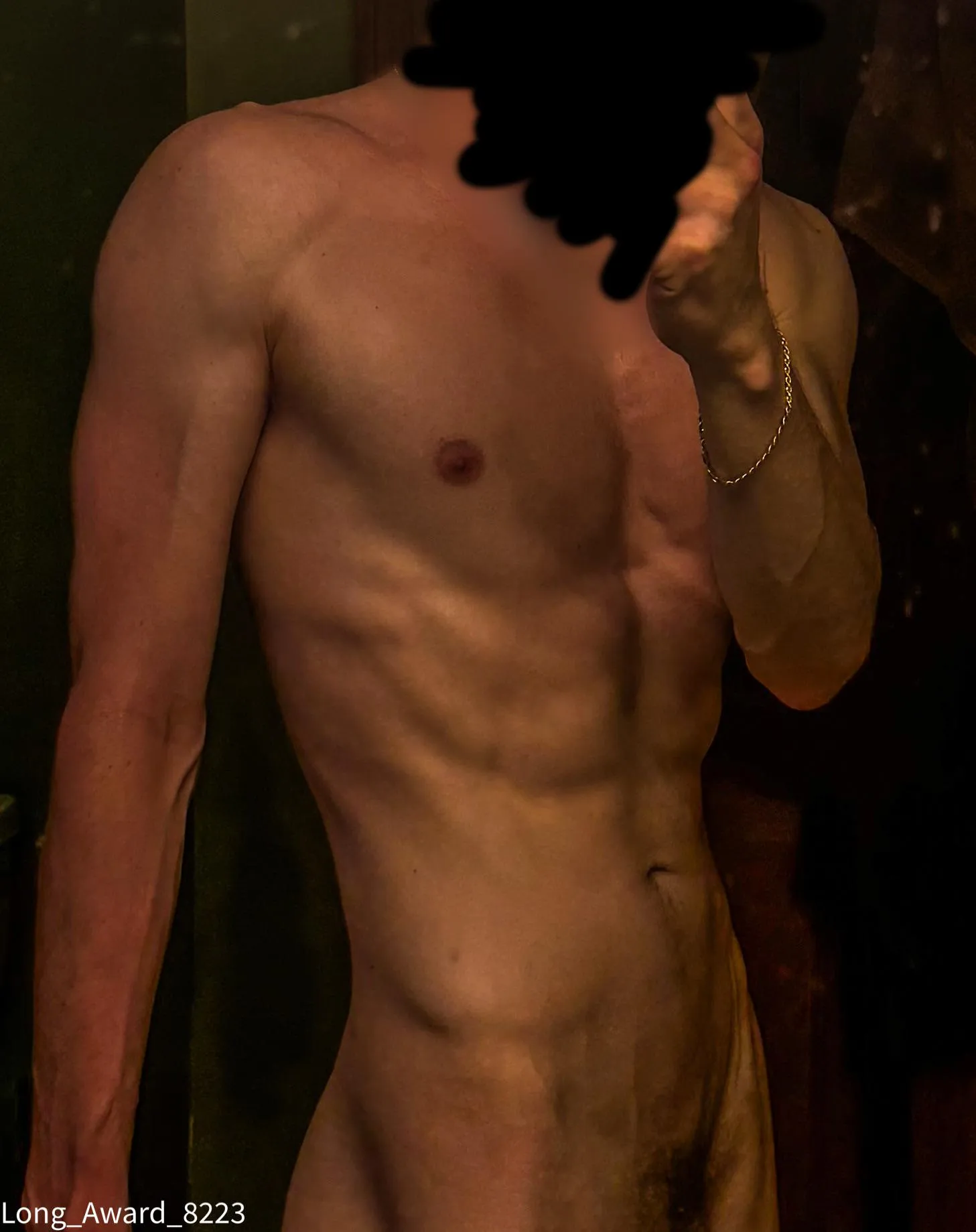 [22] Love showing off my abs