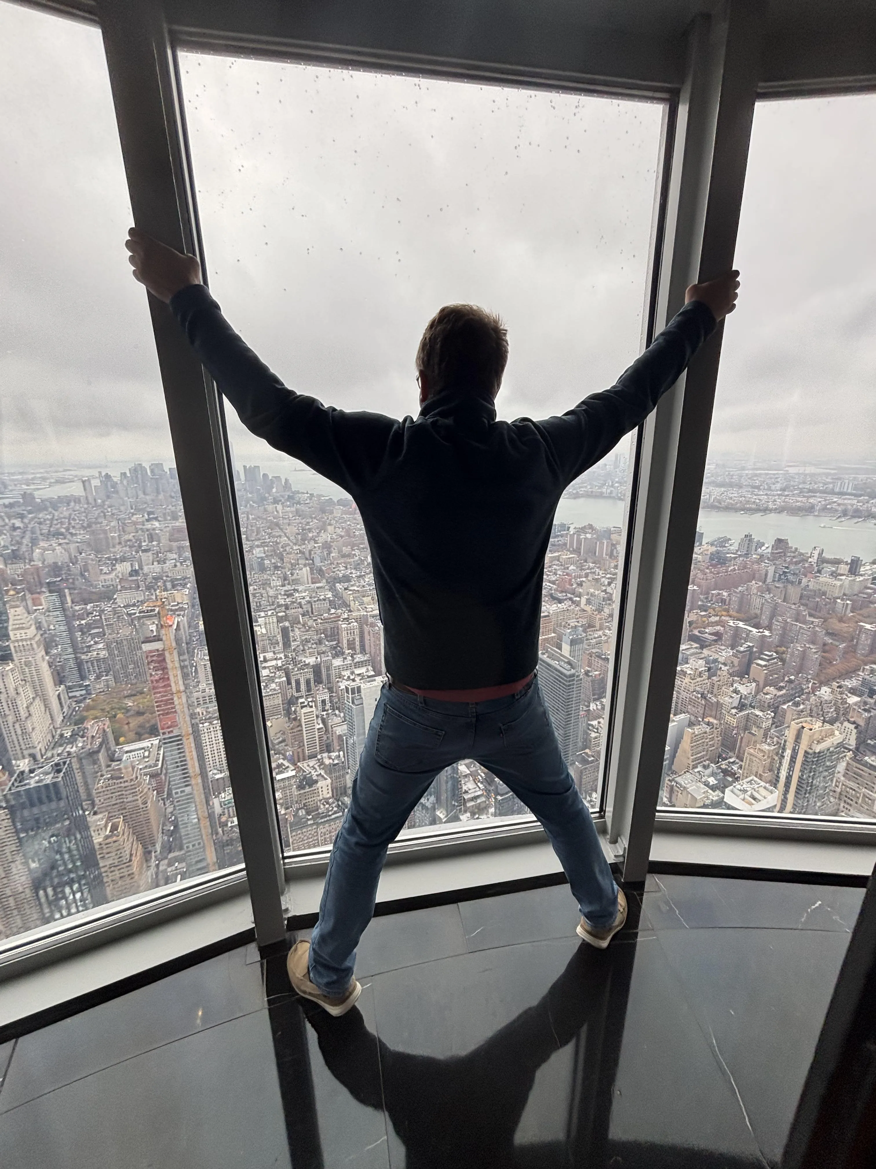 49 [m4f] Keller - who wants to meet somewhere tonight, KT, Schotzees?