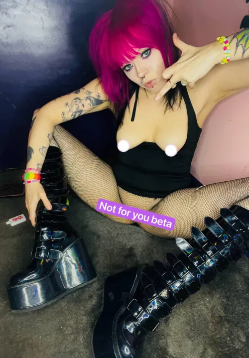 All sluts are weak and vulnerable for me. There’s no escaping it. I’ll make you crave whatever I want within seconds. 🖕