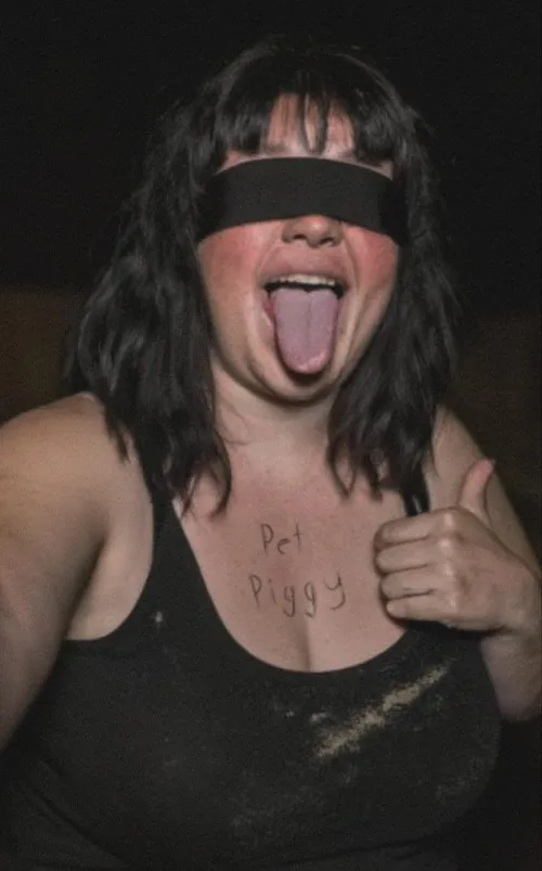 Any room for piggies on the cow farm?..