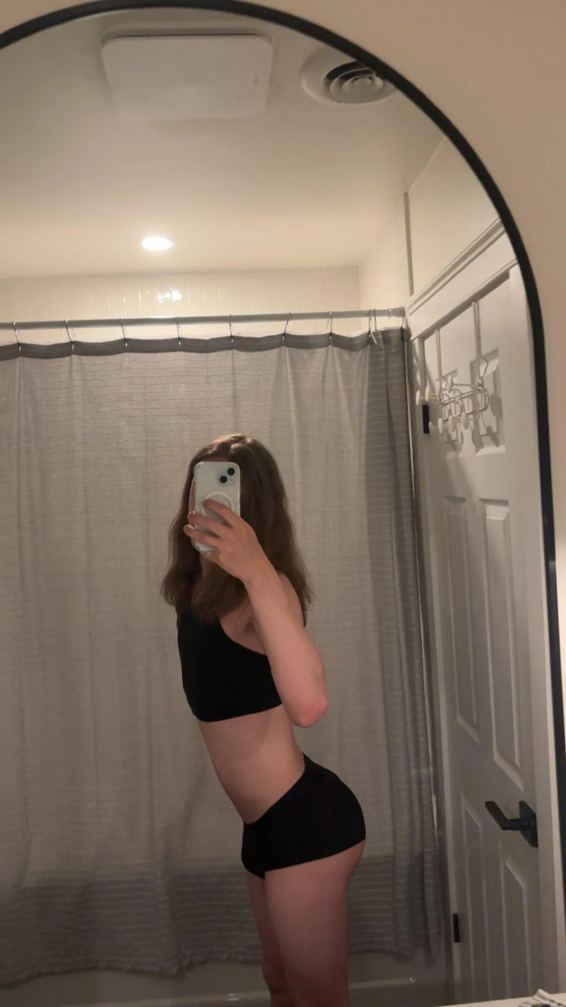 bored and alone, need someone to cheer me up :D