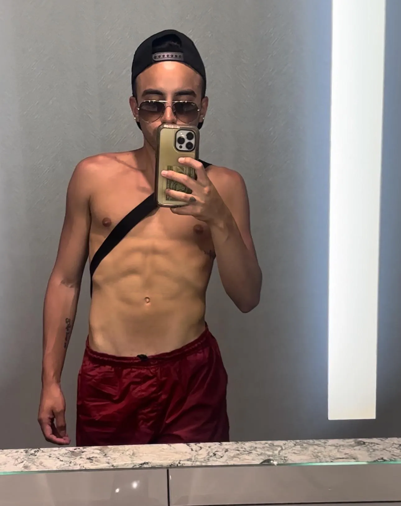 come and meet my side 😈