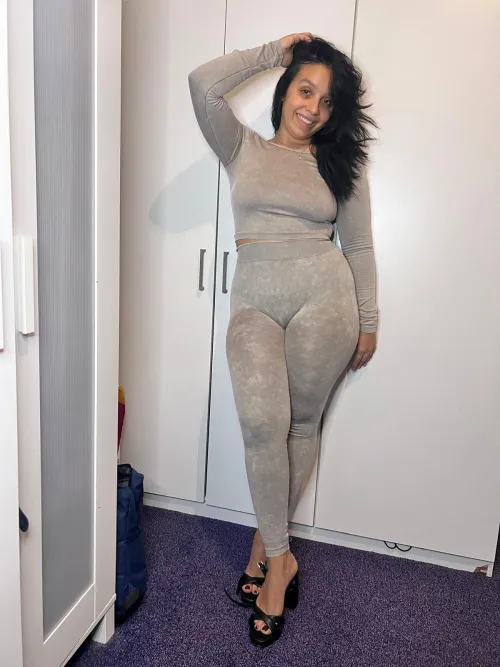 Dad, I require something from you... I can't help but request a taste 🔥🔥