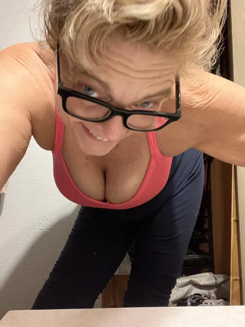 Just left the gym who wants to shower(61)