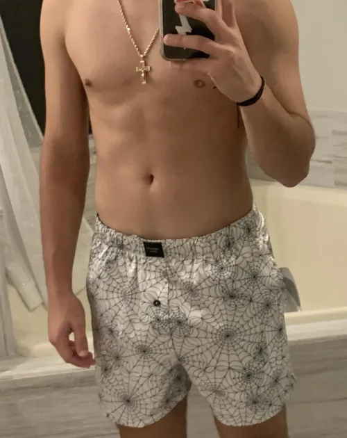 M21 looking for some fun tommorow dm me