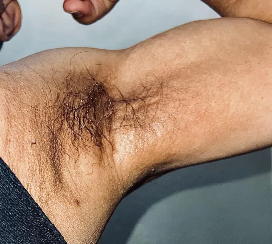 Nose or tongue in this sweaty gym pit?