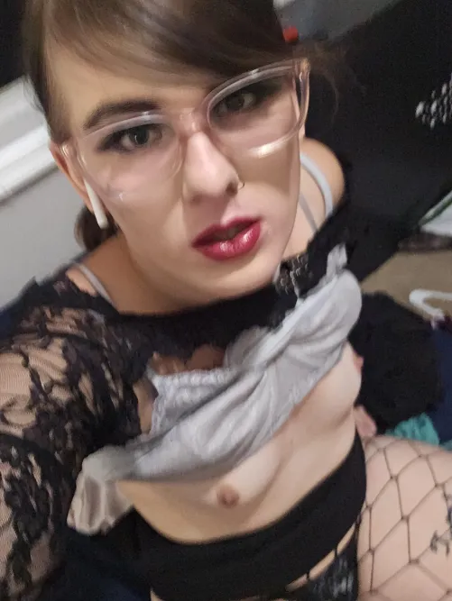 Pls punish me like the bad slutty girl I am