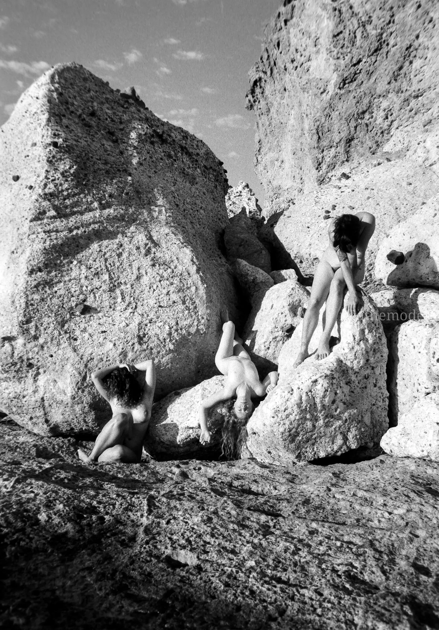 Selfportrait with my friends on the rocks