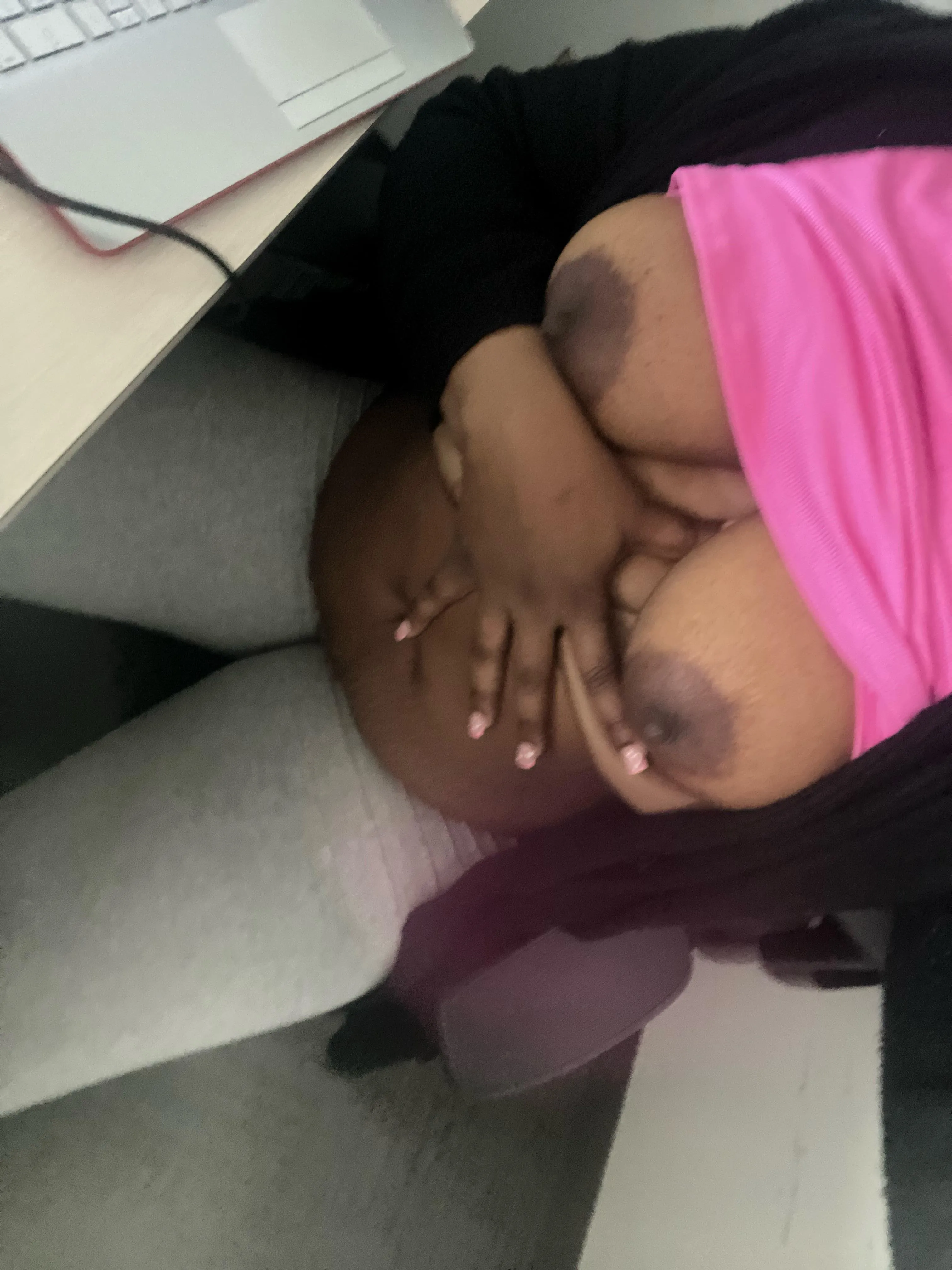 Still looking for a female to have fun with 😜 no men ‼️