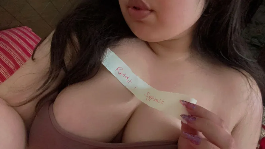 What you think more juicy lips or Dudu?