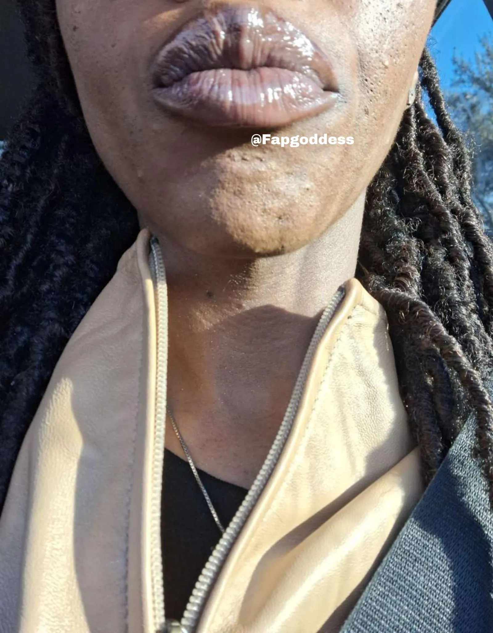 😘 who wants a kiss?